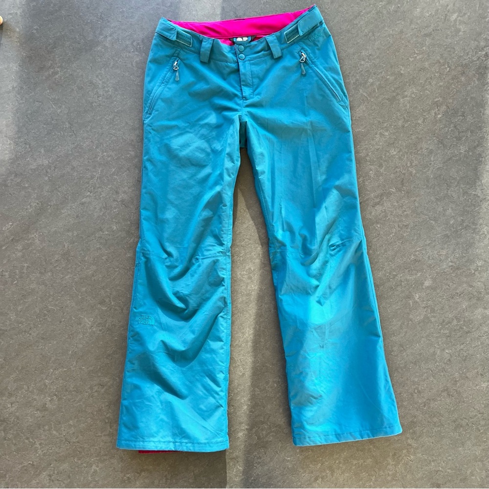 THE NORTH FACE | Women’s ski pants. Teal blue. Size Medium. Very good condition.
